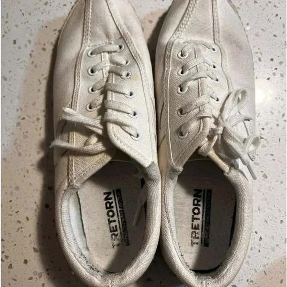 Tretorn Women’s Tennis Shoes 8.5 women’s - Picture 5 of 6